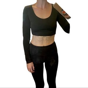 Misguided long sleeve crop top (Size S/6)